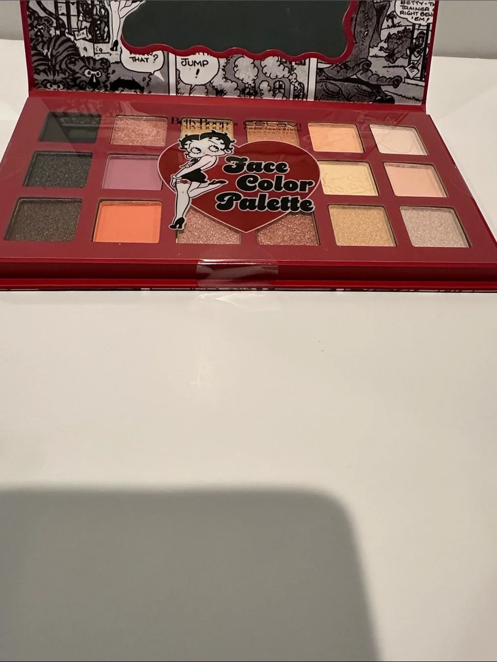 Betty Boop x Celavi Simple Smart Beauty Face Color Palette for everyday glam.